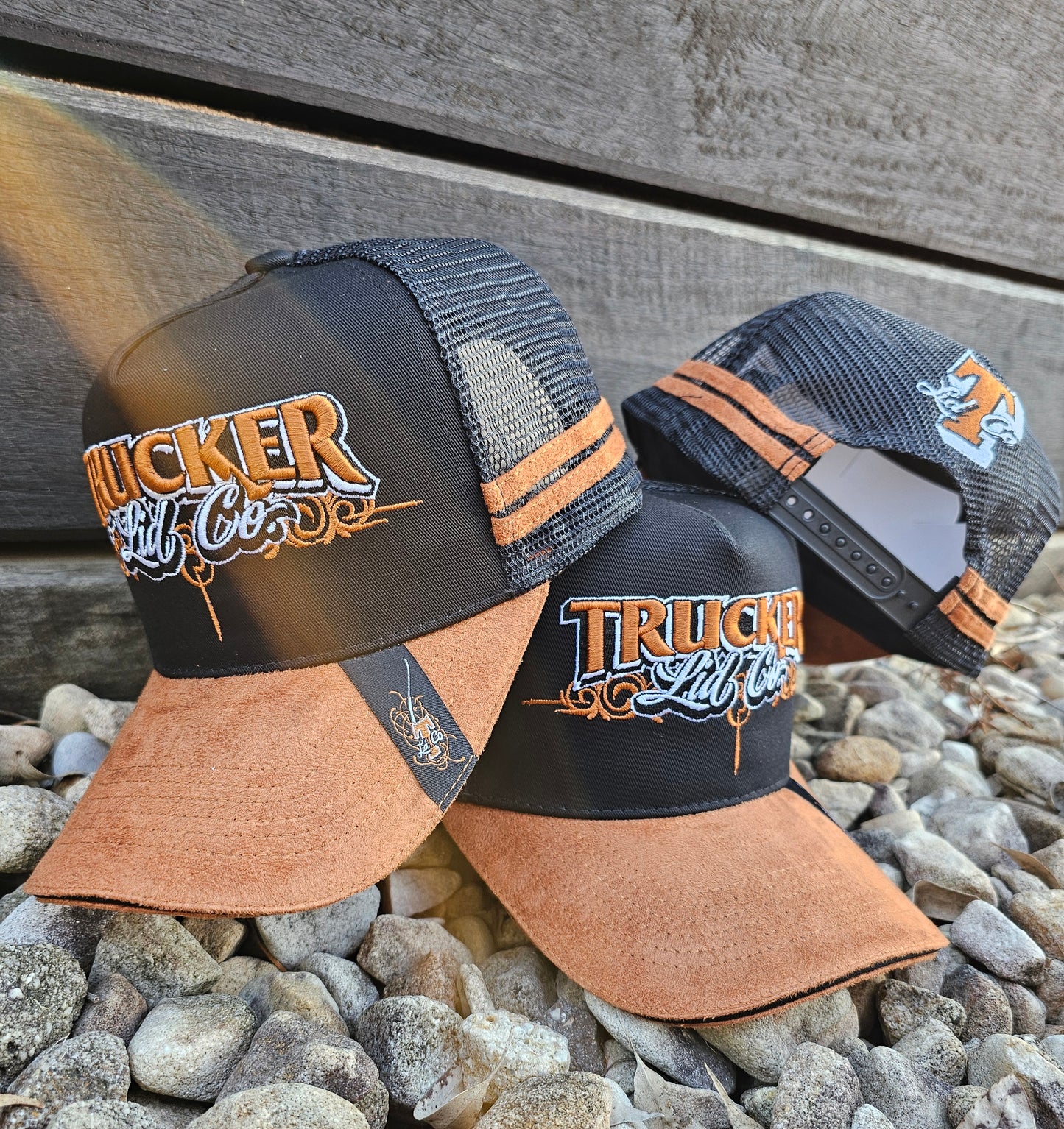 Signature -  Black/Camel